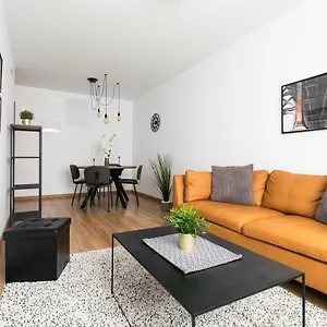 https://apartamento-la-nuit.tenerifehoteles.net